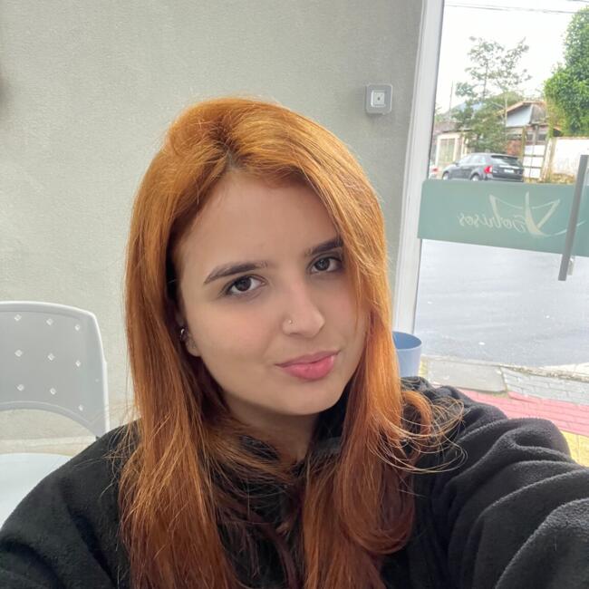 Babysitter in Praia Grande: Andressa