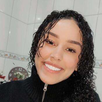 Babysitter in Timóteo: Melissa