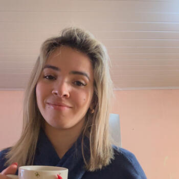 Babá em Pelotas: Bianca