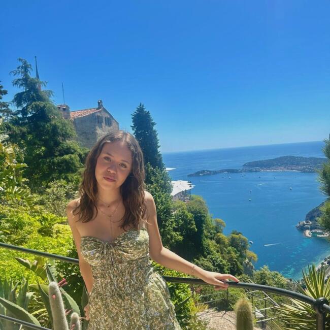 Babysitter in Chambéry: Olivia