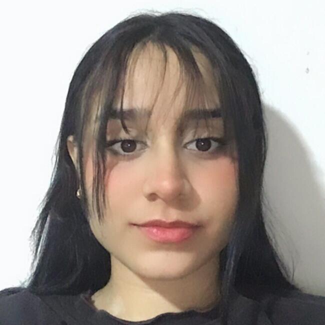 Babysitter in Soledad: Camila