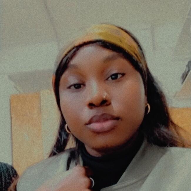 Babysitter em Sintra: Carelle Aurore