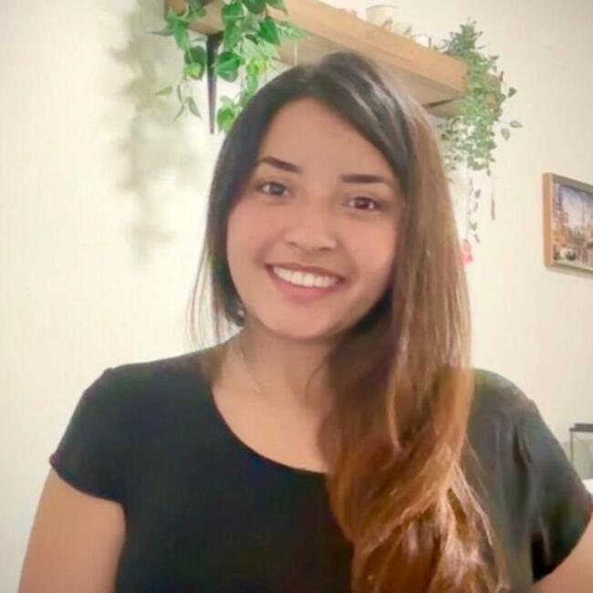 Babysitter in Borough of Queens: Andrea