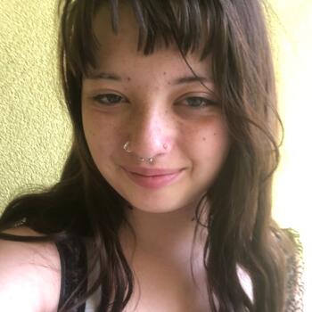 Babysitter in Lisbon: Tânia Zholob