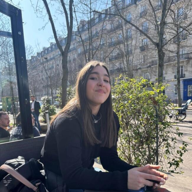 Babysitter in Bordeaux: Océane