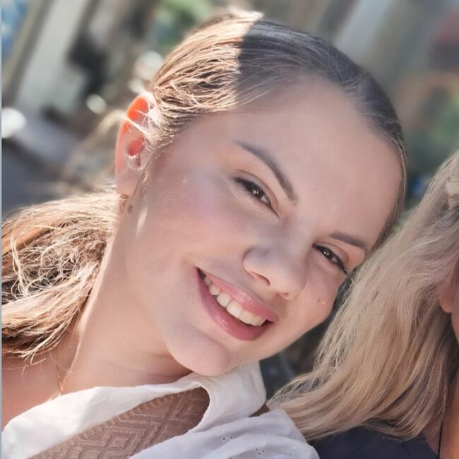 Babysitter στην περιοχή Καλλιθέα: Alexandra