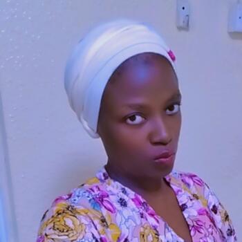 Nanny Sharjah city: Robinah