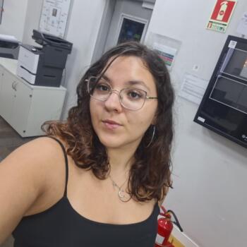 Babysitter in São José dos Campos: Isabelly