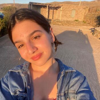 Babysitter στην περιοχή Γλυφάδα: Ζωή