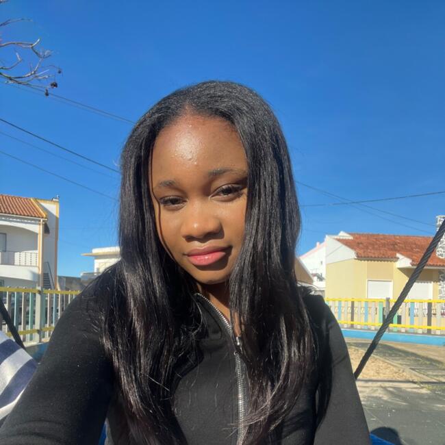 Babysitter in Samora Correia: Josiane