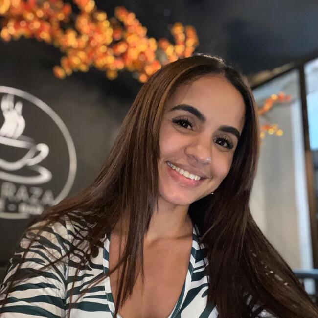 Babysitter in Combia: Idalia