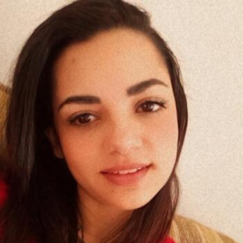 Babysitter in Gravatal: Priscila