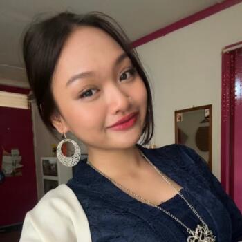 Babysitter in Singapore: Qistina