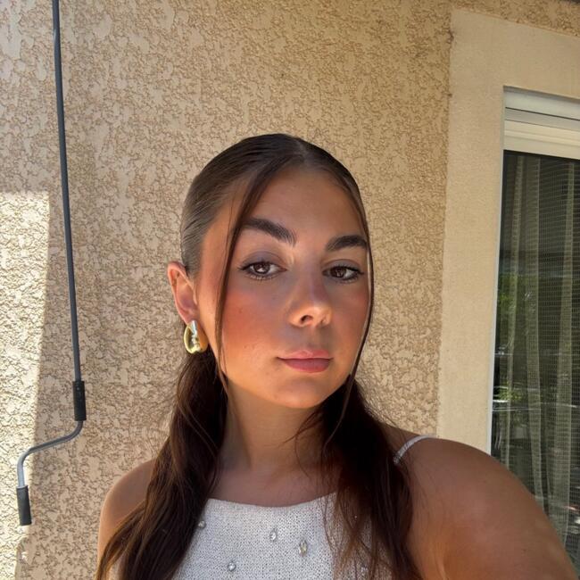 Babysitter in Juvignac: Noemie