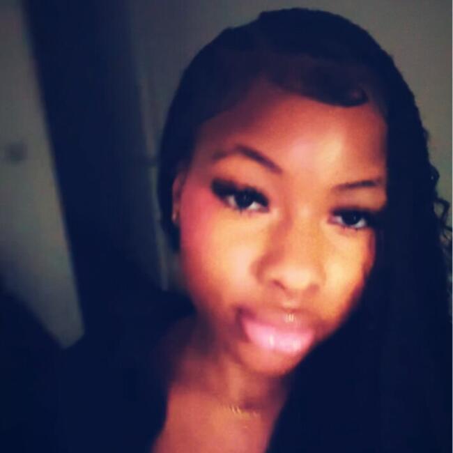 Babysitter in Manchester: Isabella