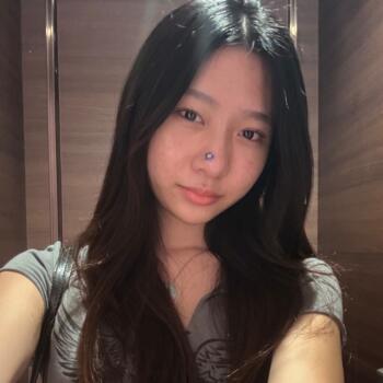 Babysitter in Singapore Island: Jennie