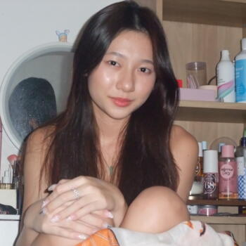 Babysitter in Singapore Island: Jennie