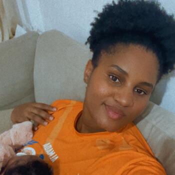 Trabalho de babysitting em Seixal: Trabalho de babysitting Delvina