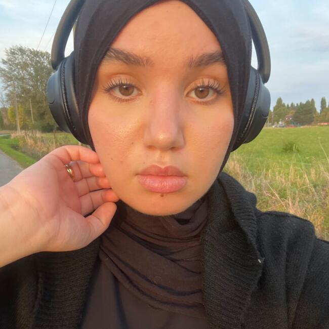 Babysitter in Wattrelos: Sirine