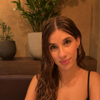 Babysitter em Famões: Mariana