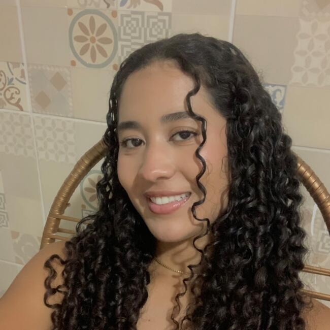 Babysitter em Ericeira: Brenda Lis