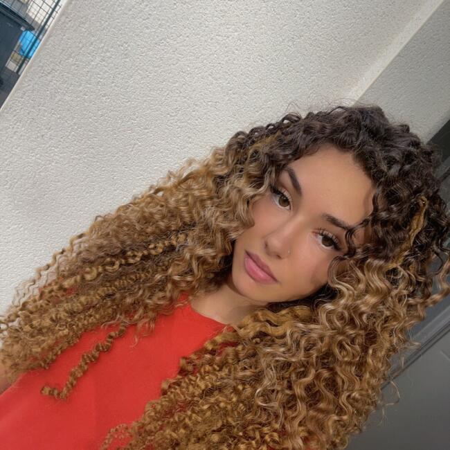 Babysitter in Azay-le-Rideau: Alianna