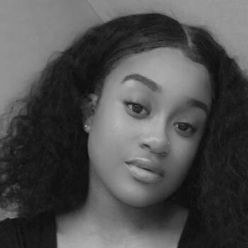 Babysitter Brampton: Rihanna