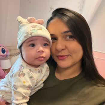 Emprego de babá em Atibaia: emprego de babá Aline