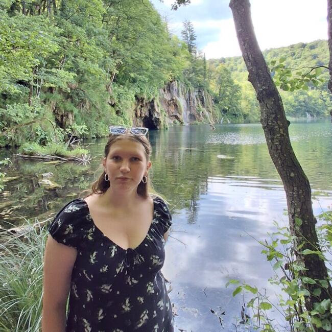 Babysitter in Anhovo: Sara