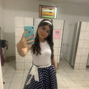 Babysitter in Caucaia: Julia