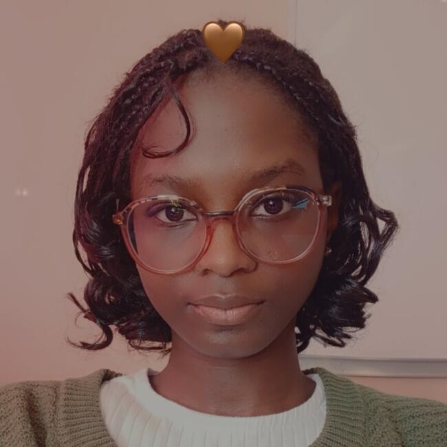 Babysitter in Élancourt: Maita