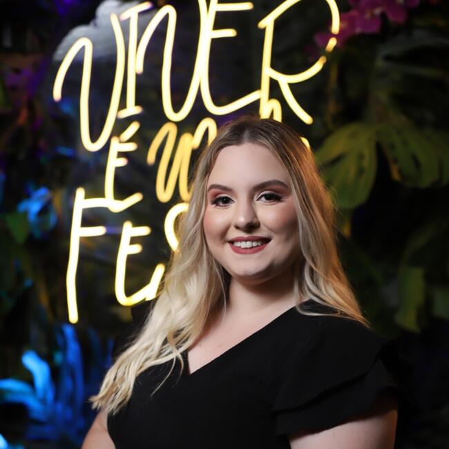 Babá em Maringá: Ana Clara