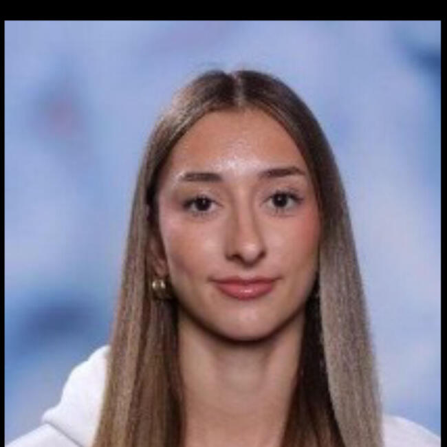 Babysitter in Chennegy: Lilou