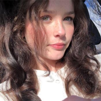 Babysitter in Kahutara: Sophie