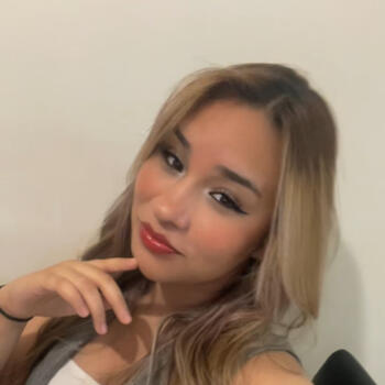 Babysitter in Saint-Gilles: Julia