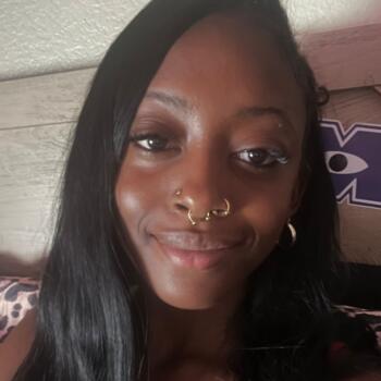 Babysitter in Victorville: Cydney