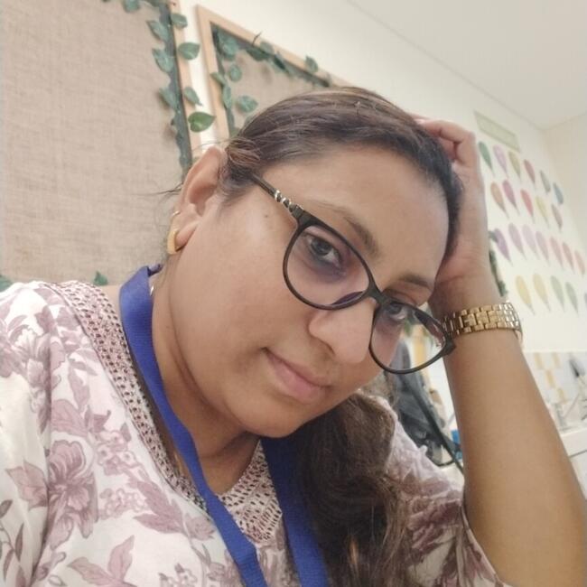 مربية أطفال في أبوظبي: Ruhi