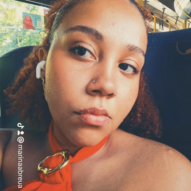 Babysitter in Niterói: Marina