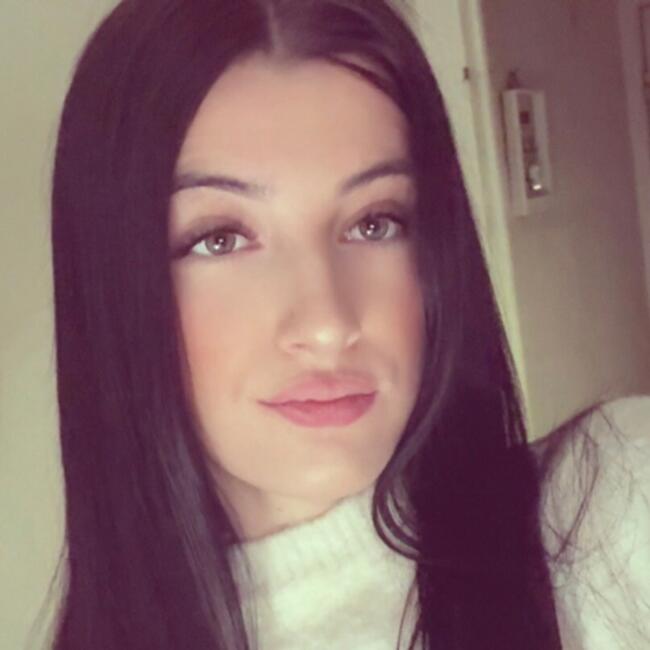 Babysitter in Cagnes-sur-Mer: Prescillia
