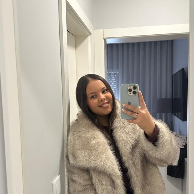 Babysitter in Arcozelo (Distrito de Braga): Bruna