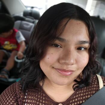 Niñera en Eloy Alfaro: YAMILETH