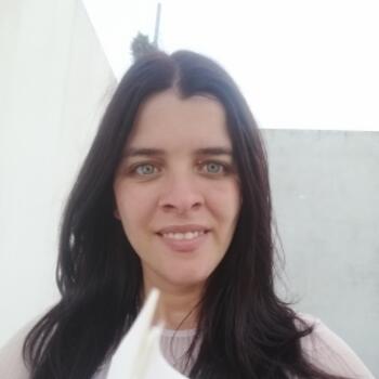 Babysitter em Ponta Delgada: Paula