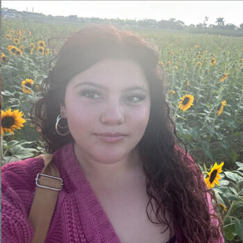 Babysitter in Miami: Bella