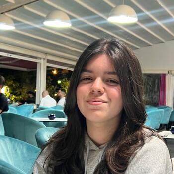 جليسة أطفال في رباط: Yasmine