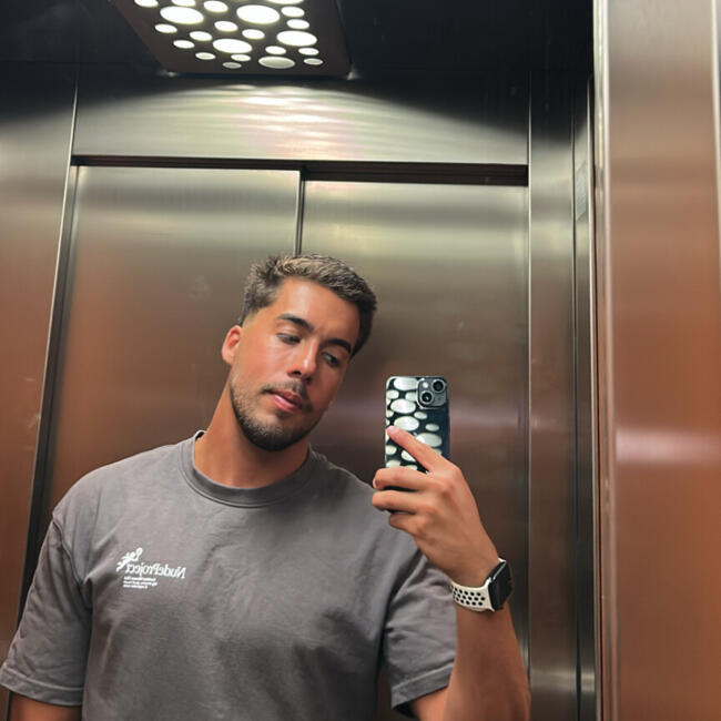 Babysitter em Sesimbra: Pedro