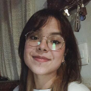 Babysitter στην περιοχή Τσιουντάντ ντε λα Κόστα: Victoria