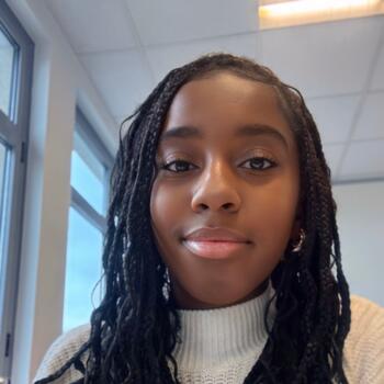 Babysitter in Jouarre: Tessa