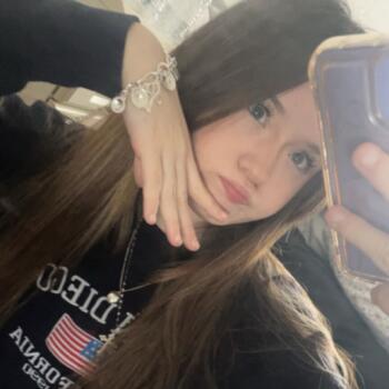 Babysitter in Manchester: Ella