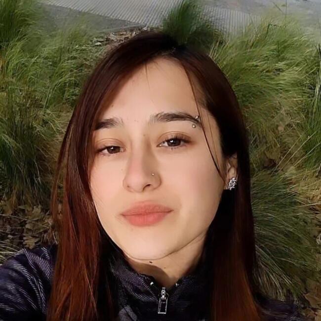 Babysitter in El Monte: Javiera