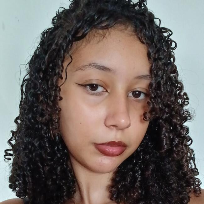 Babá em Paraíba do Sul: Liara